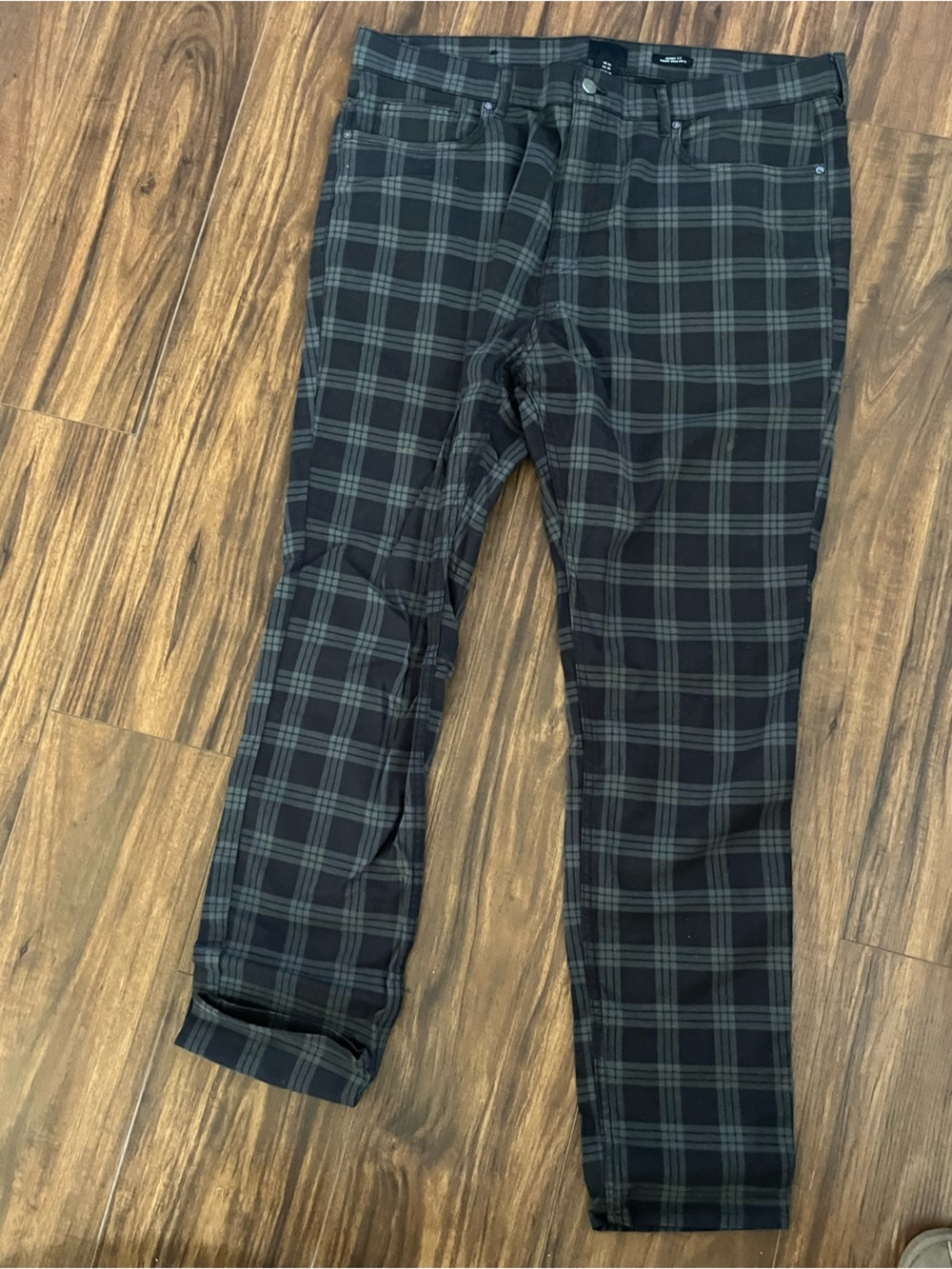 H&M Men's Black and Gray Plaid Chinos